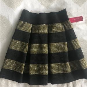 Black and Gold Miniskirt NWT - Medium